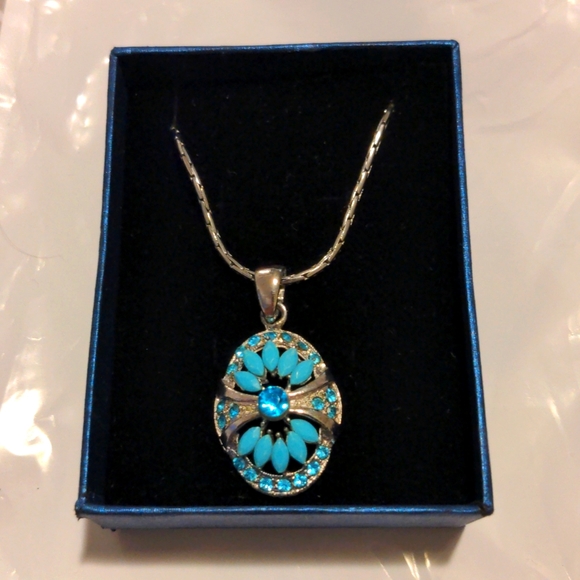 Necklace - Picture 1 of 2